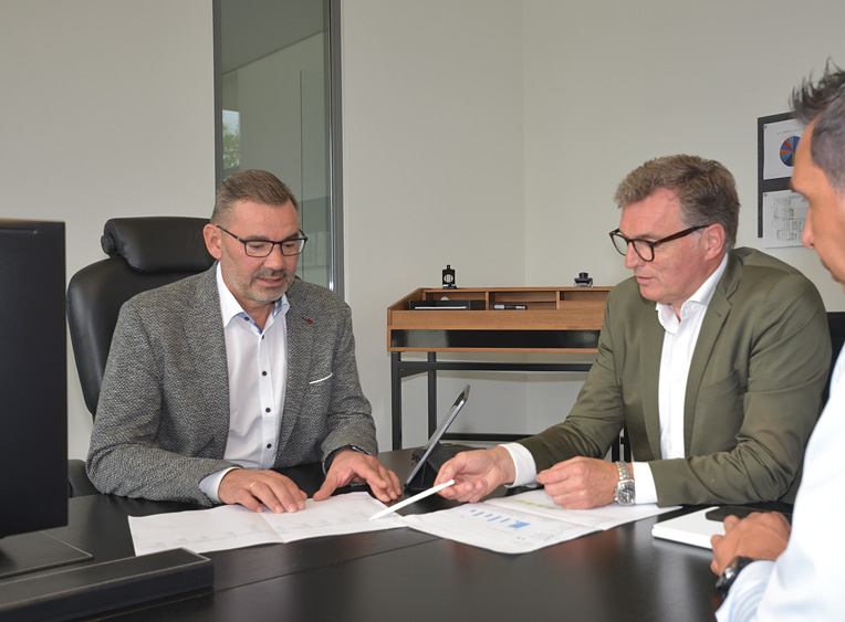 Gehaltsvergütung, die sich variabel an die Mitarbeiterleistung anpasst